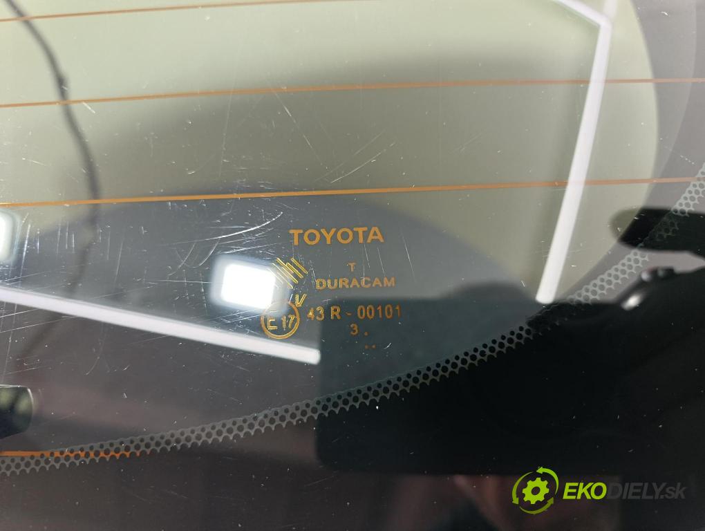 Toyota Verso 2014 zadna dveře kufra: kufra: