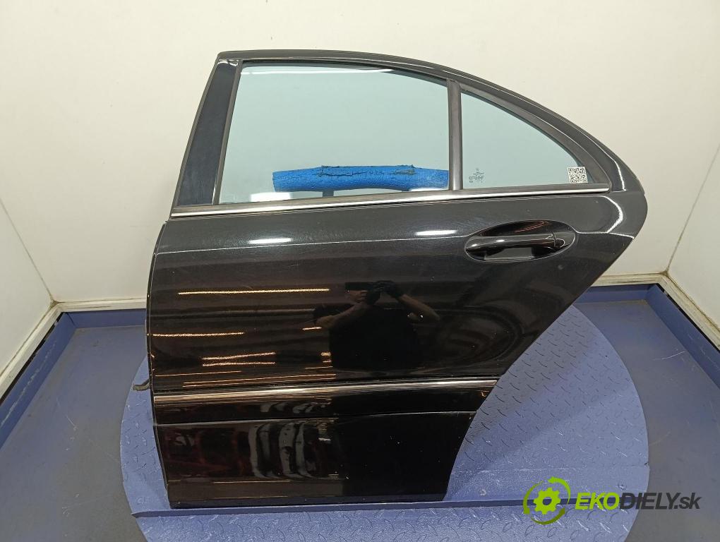 Mercedes C-klasa 2006 dvere zad Vľavo: