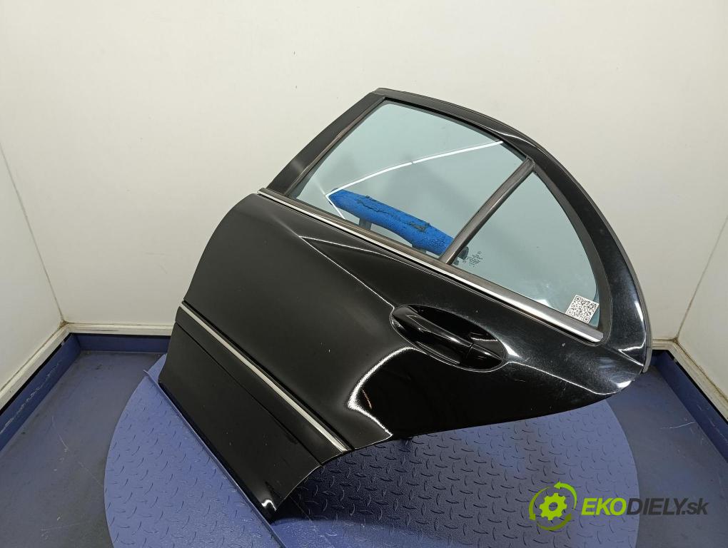 Mercedes C-klasa 2006 dvere zad Vľavo:
