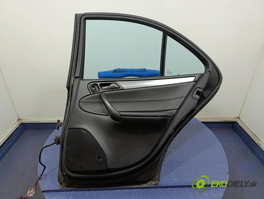 Mercedes C-klasa 2006 dvere zad pravé