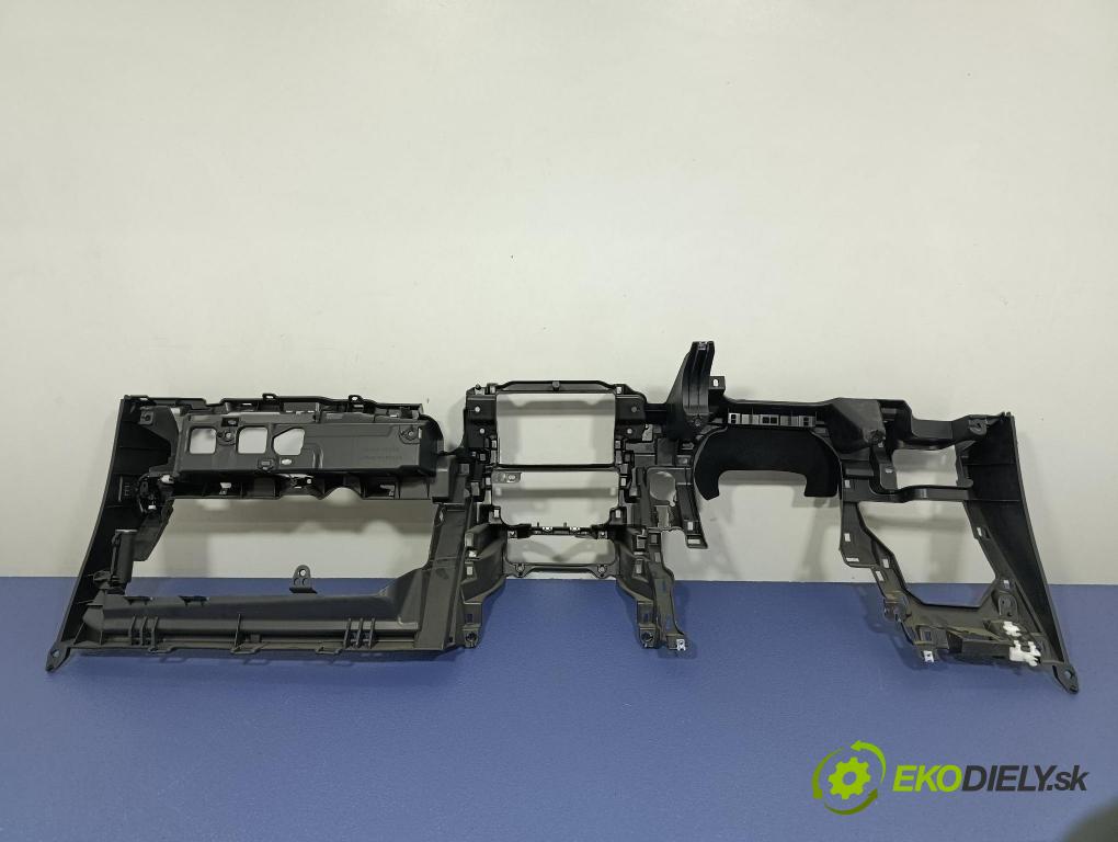 Toyota Verso 2014 kokpit,přistrojova deska 55303-0F030