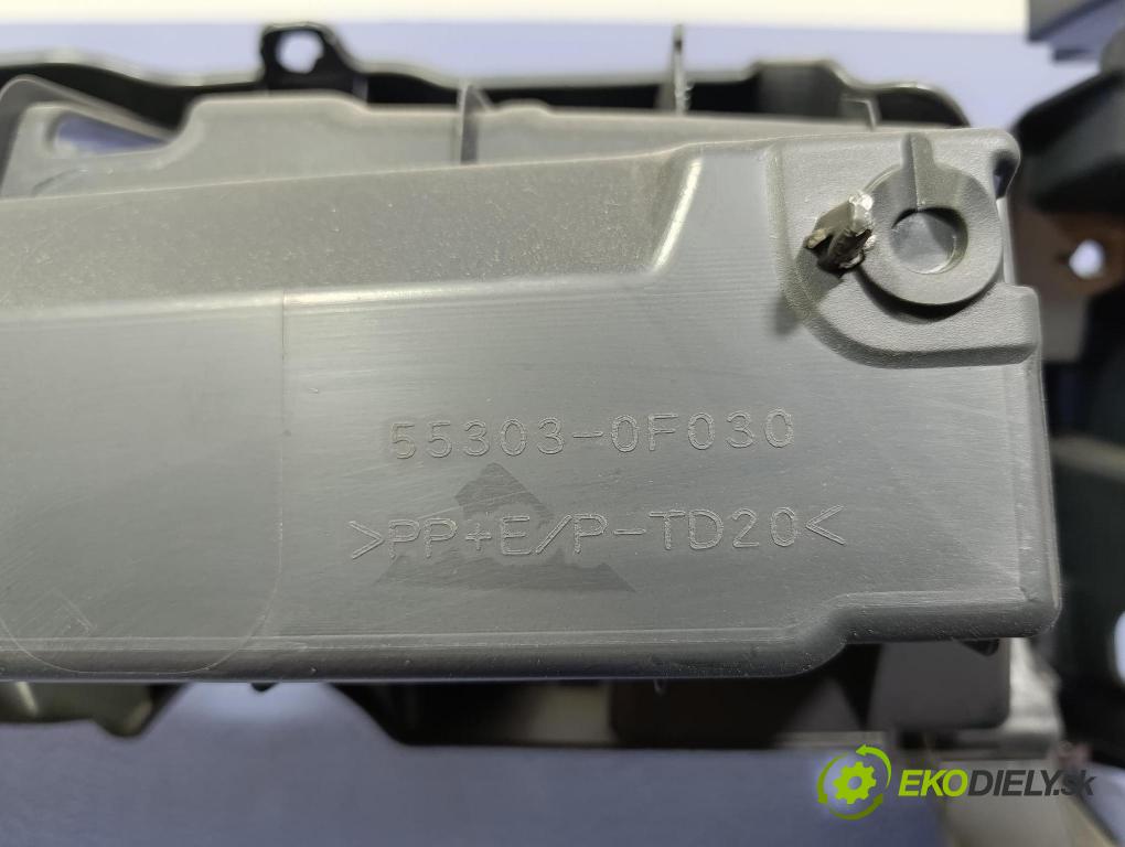 Toyota Verso 2014 kokpit,přistrojova deska 55303-0F030