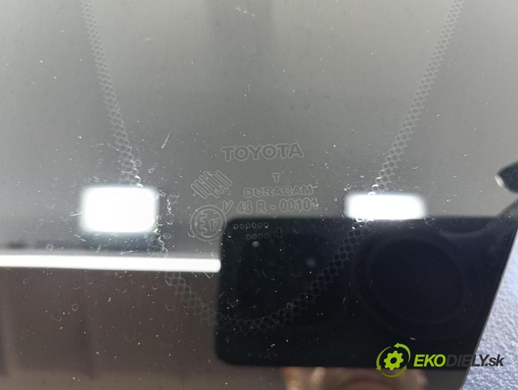 Toyota Verso 2014 sklo Karosérie: Zad: 75642-0F010
