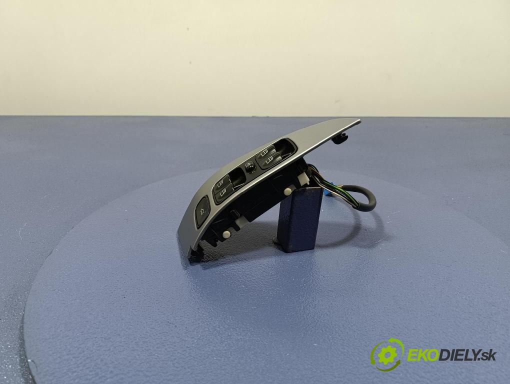 Mercedes C-klasa 2006 prepínač Okná: A2038210679