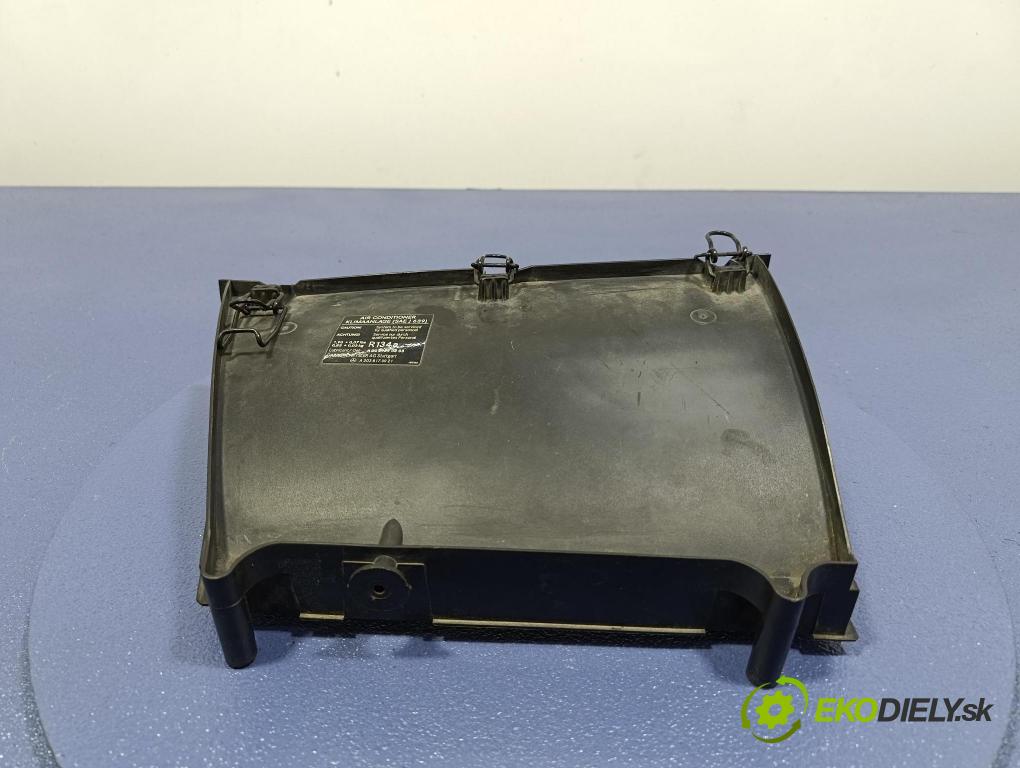 Mercedes C-klasa 2006 obal Filtre: Vzduch: 2038350740
