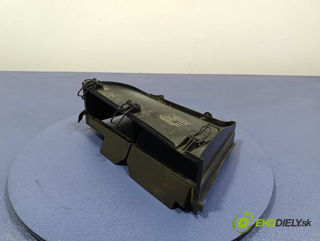 Mercedes C-klasa 2006 obal Filtre: Vzduch: 2038350740