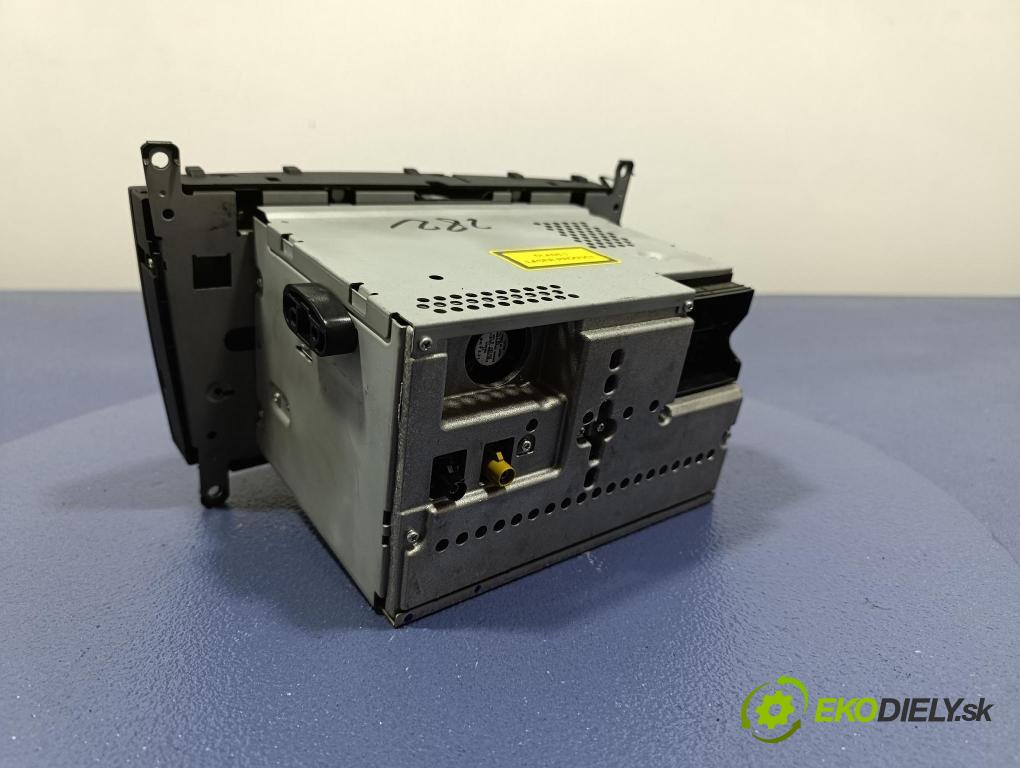 Mercedes C-klasa 2006 Radio I Navigácia: A2038705089