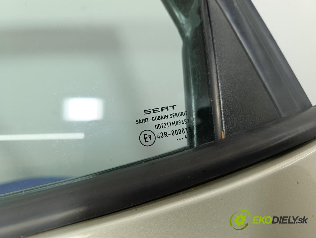Seat Altea 2004 dvere zad Vľavo:
