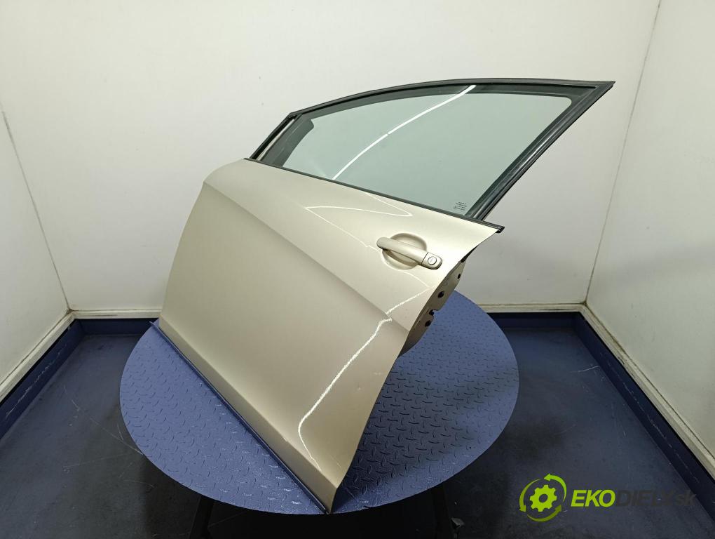 Seat Altea 2004 dvere Predné Vľavo: