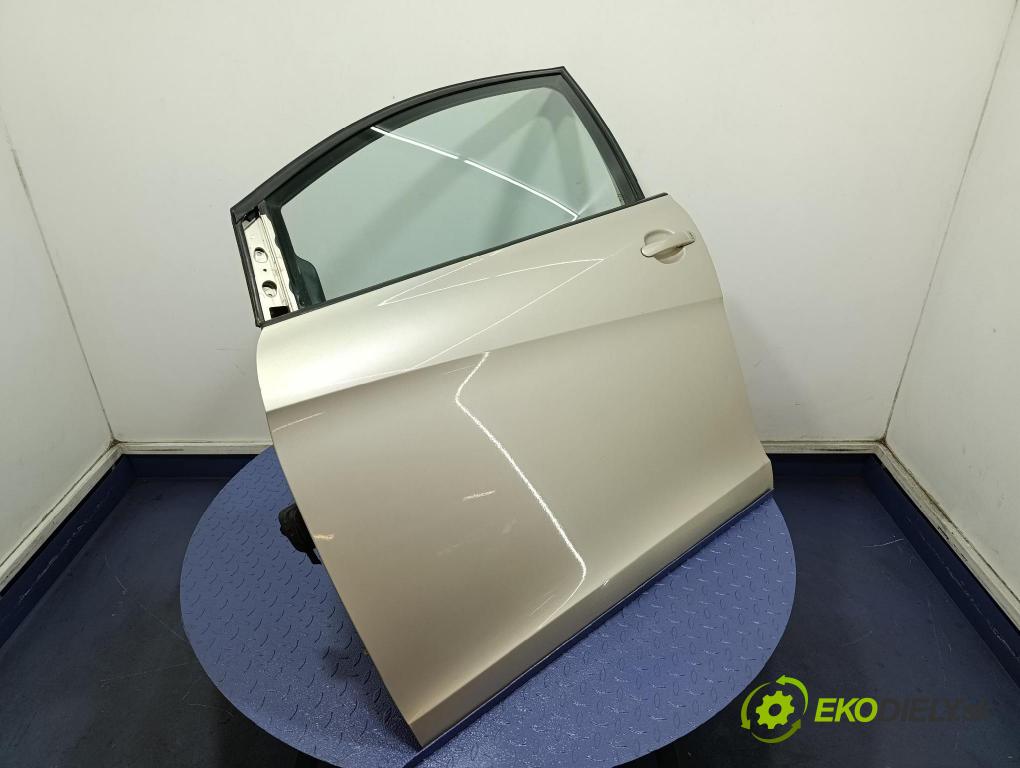 Seat Altea 2004 dvere Predné Vľavo: