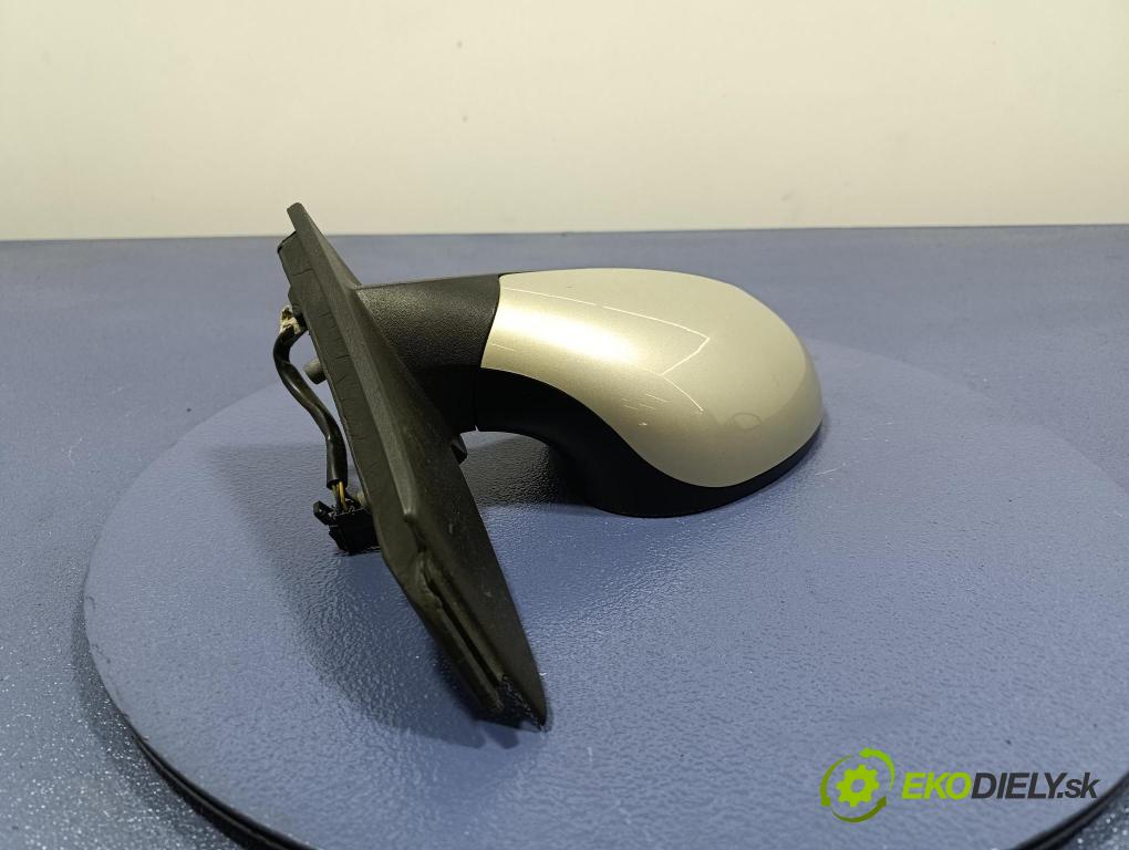 Seat Altea 2004 zrkadlo pravé