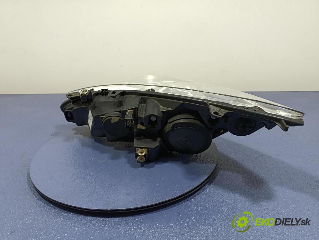 Peugeot 307 2007 světlo v pravo: