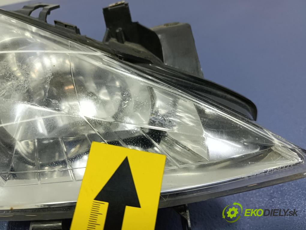 Peugeot 307 2007 světlo v pravo: