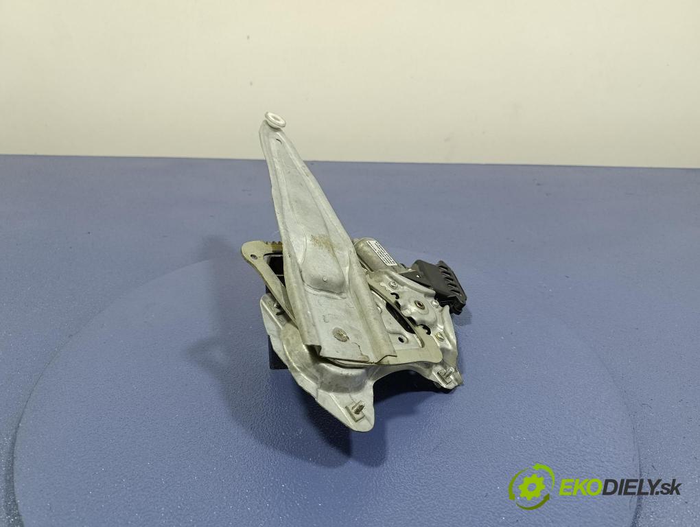 Toyota Verso 2014 mechanismus stahování Sklenka: Zad: Levý: 69840-0F041