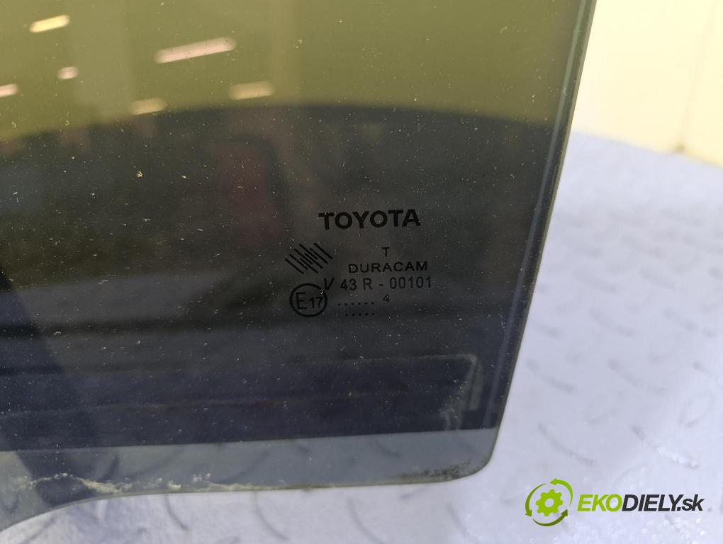 Toyota Verso 2014 sklo dveře Zad: levé