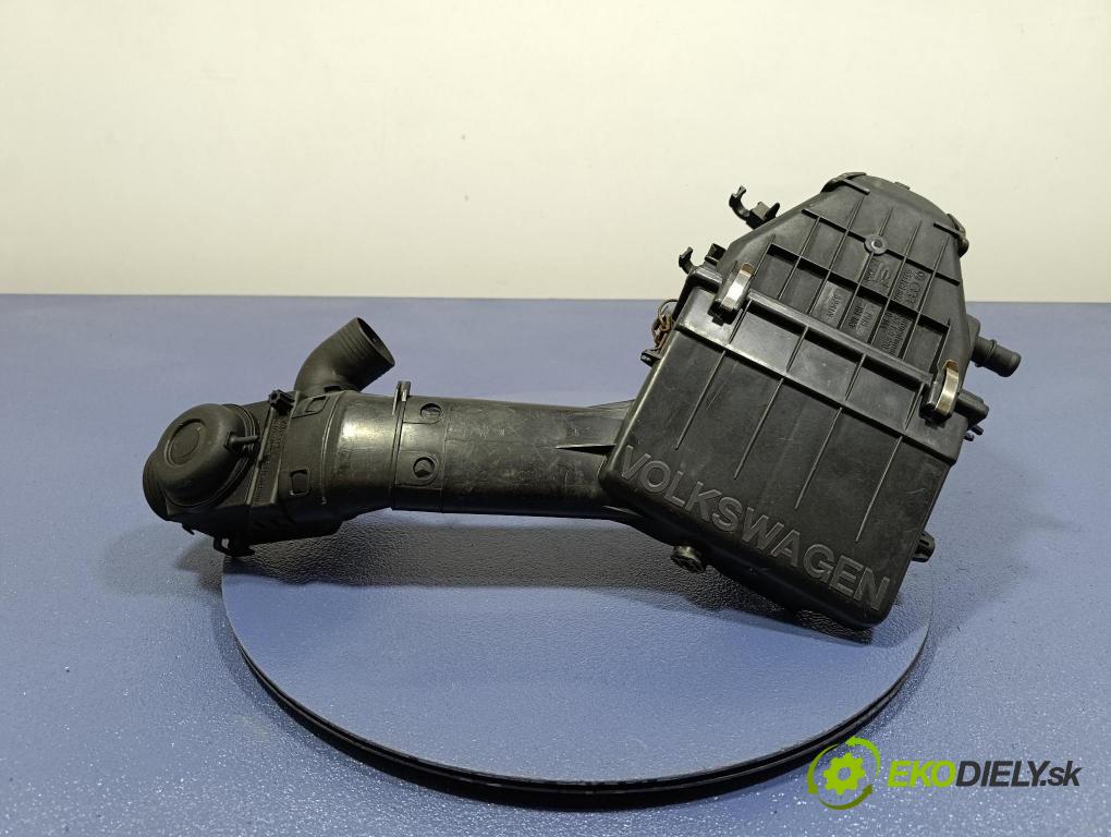 Vw Jetta 1991 obal Filtra: Vzduch: 051129607A