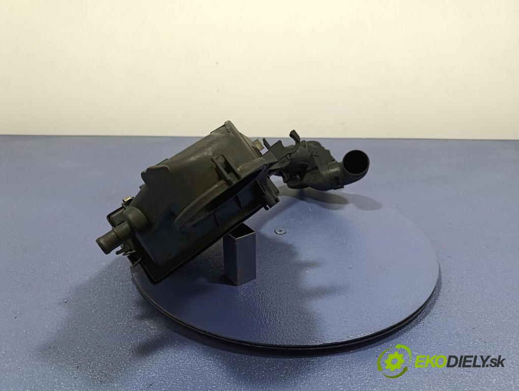 Vw Jetta 1991 obal Filtra: Vzduch: 051129607A