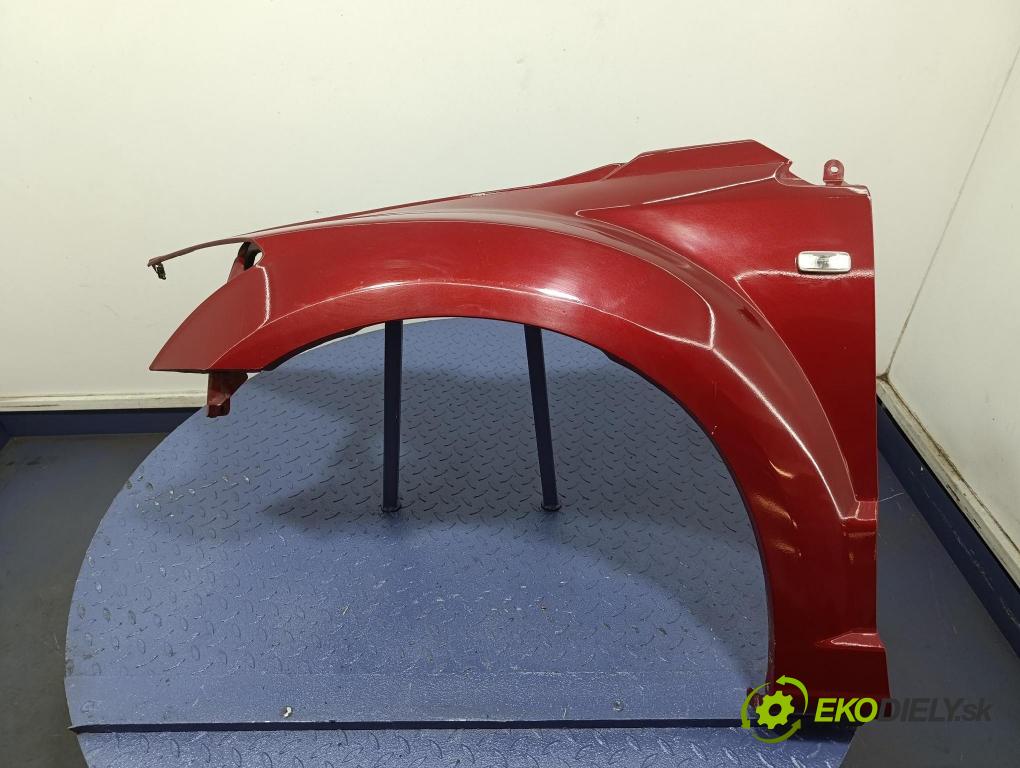 Dodge Caliber 2006 blatník Predné Vľavo: