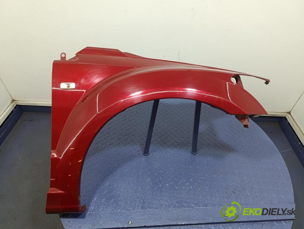 Dodge Caliber 2006 blatník Predné v pravo: