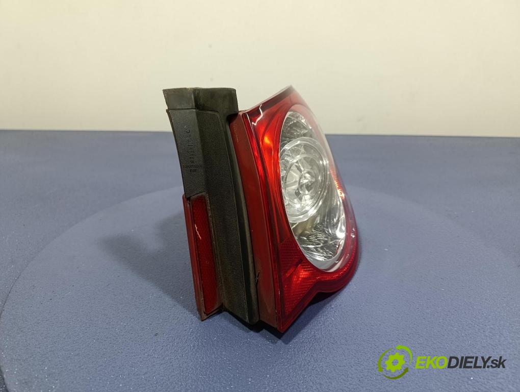 Vw Passat 2006 svetlo / reflektor zad Prava: Vonkajsia: 3C5945096C