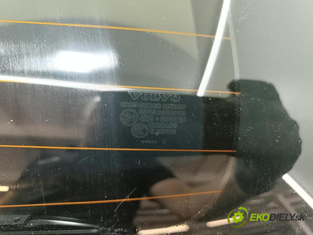 Volvo V50 2004 zadna dveře kufra: kufra: