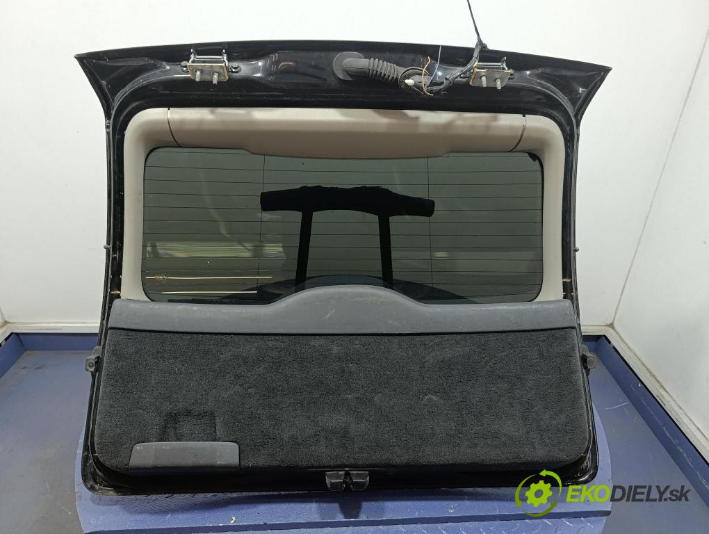 Volvo V50 2004 zadna dveře kufra: kufra: 