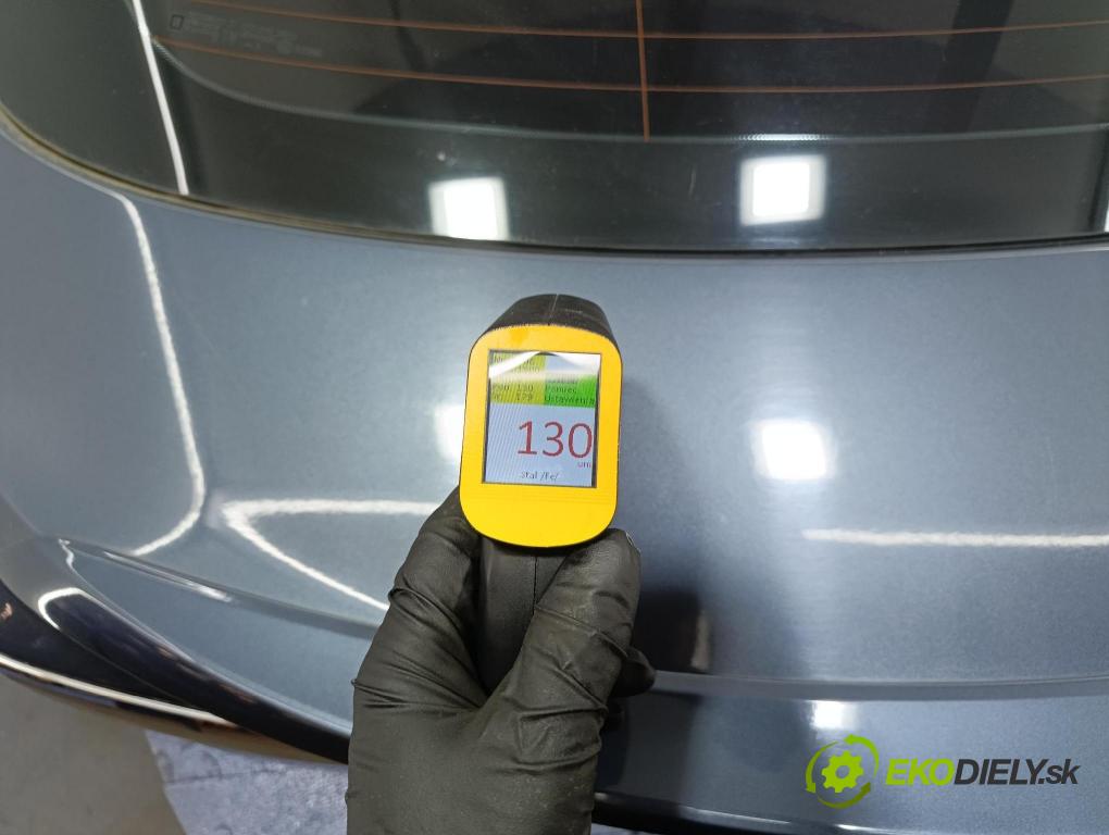 Opel Insignia 2010 zadní dveře kufra: kufr