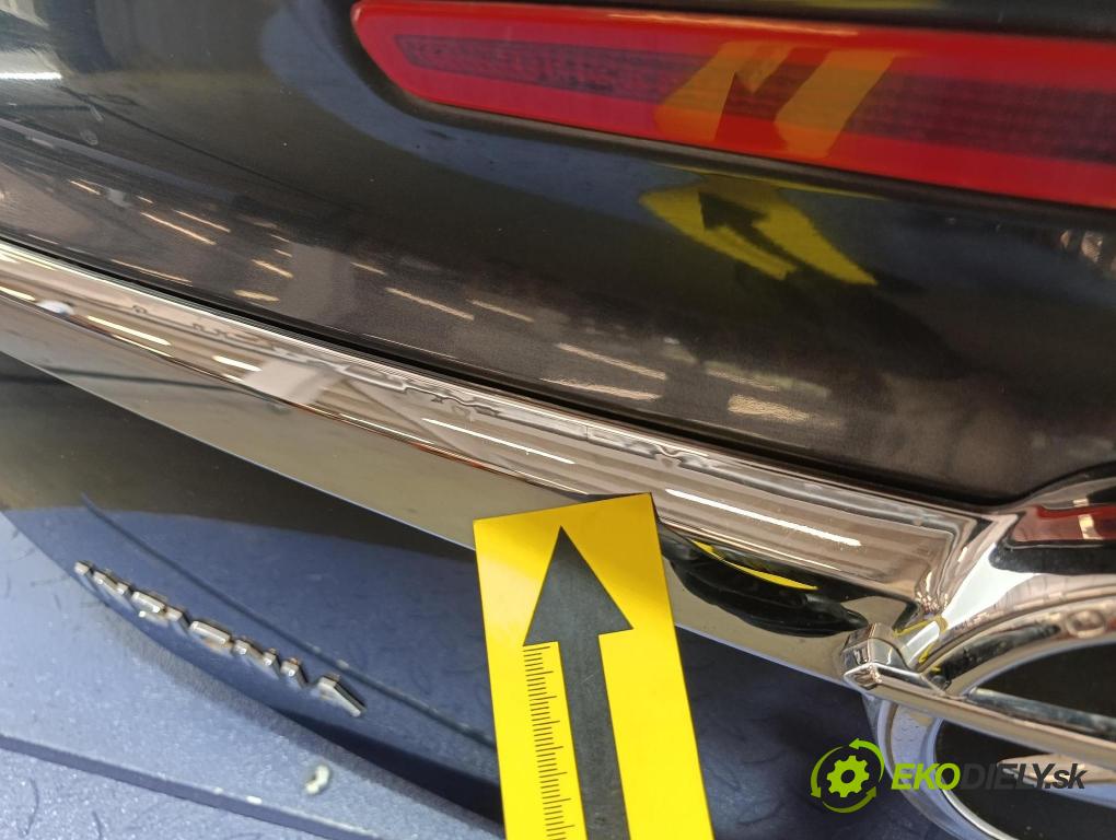 Opel Insignia 2010 zadní dveře kufra: kufr