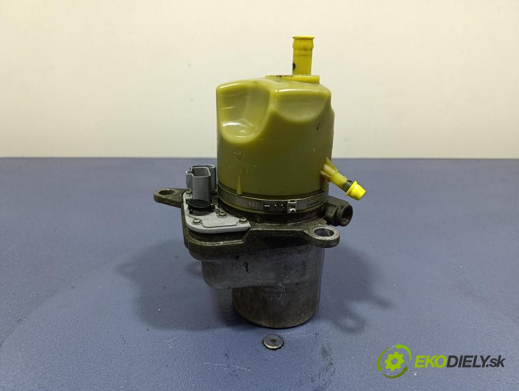 Volvo V50 2004 čerpadlo Asistence: Manažeři 30714074