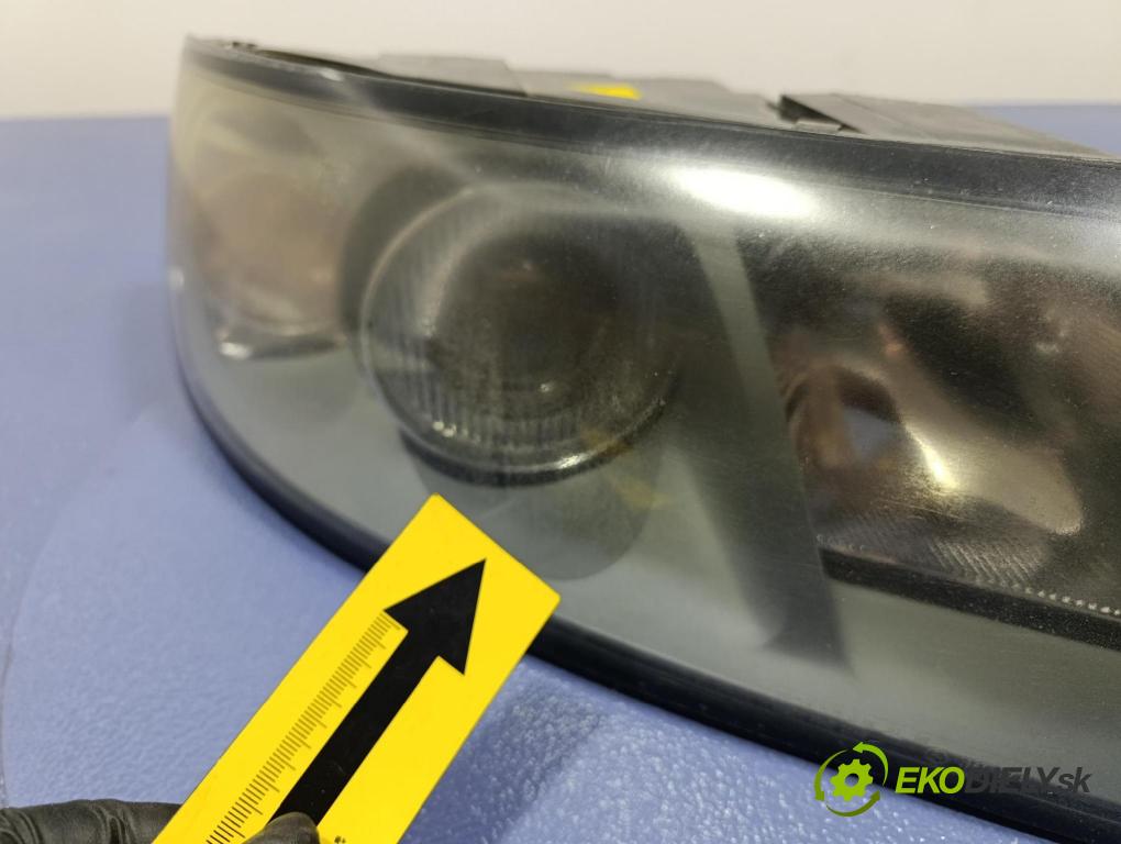Volvo V50 2004 Reflektor: v pravo: 30678913