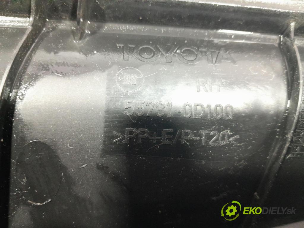Toyota Yaris 2011 torpédo 55782-0D100