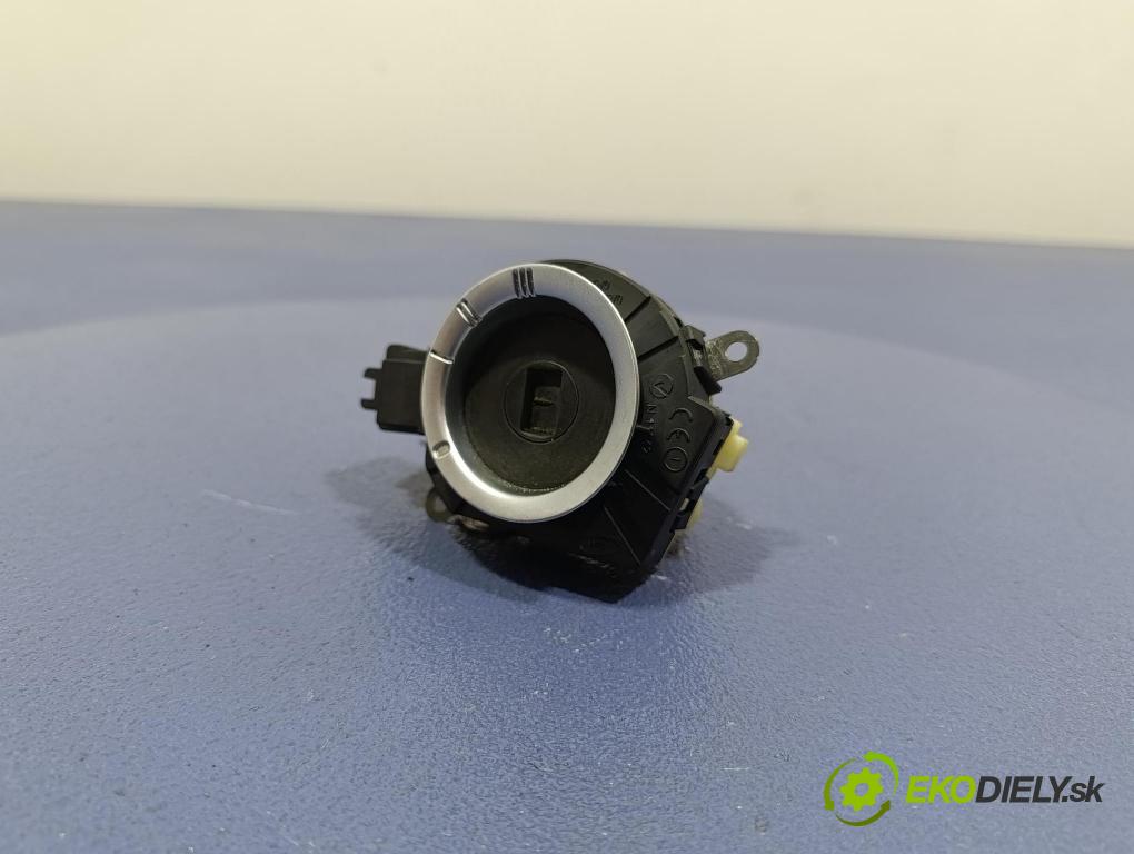 Volvo V50 2004 Spínač zapalování. 31300585