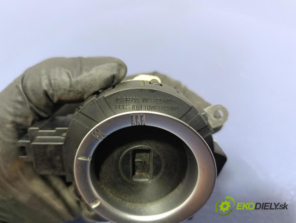 Volvo V50 2004 Spínač zapalování. 31300585