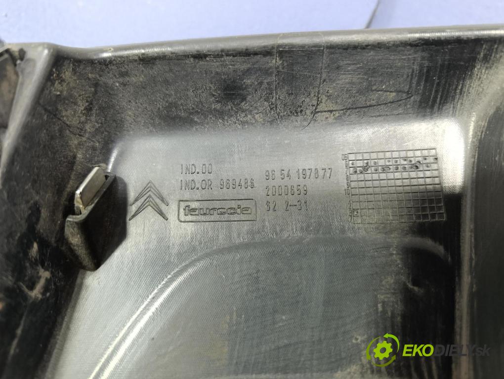 Citroen C4 picasso 2008 Halogen v pravo: 9654197877