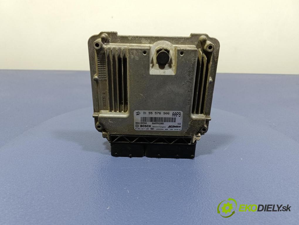 Opel Insignia 2010 riadiaca jednotka Motor: 55576906