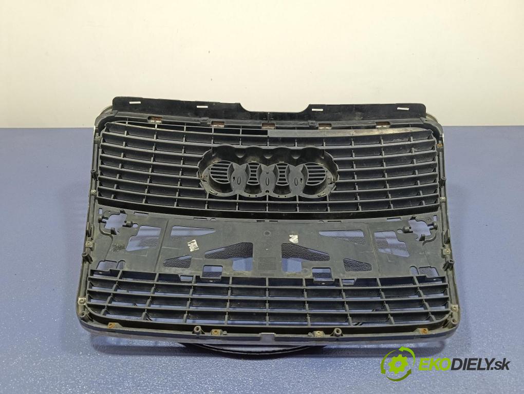 Audi A6 2005 miežka / Gril: 4F0853651