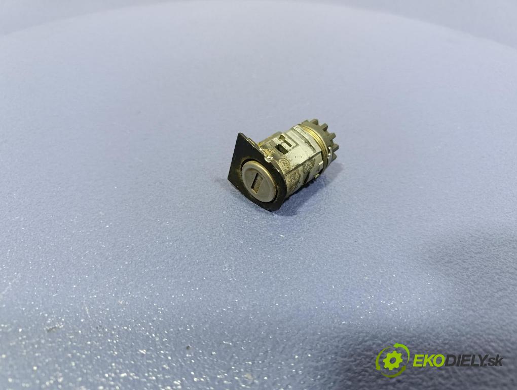 Audi A6 2005 Spínač zapaľovania: 4F0909131D