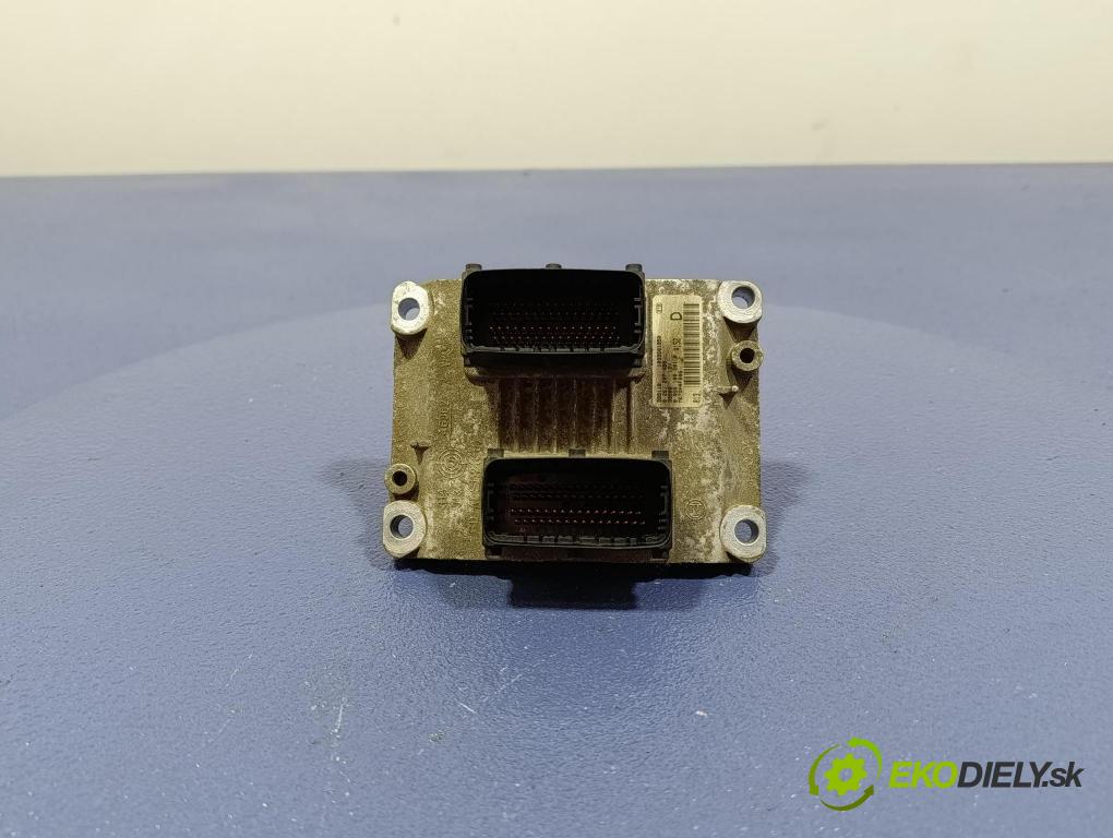 Fiat Albea 2003 řídící jednotka Motor: 55186501