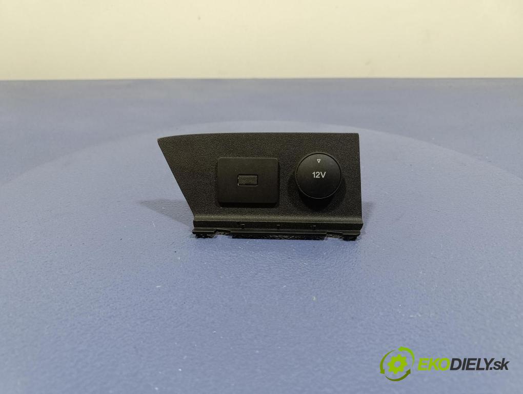 Ford Transit custom 2019 kryt Plast: Interiéry: JK21V044K62