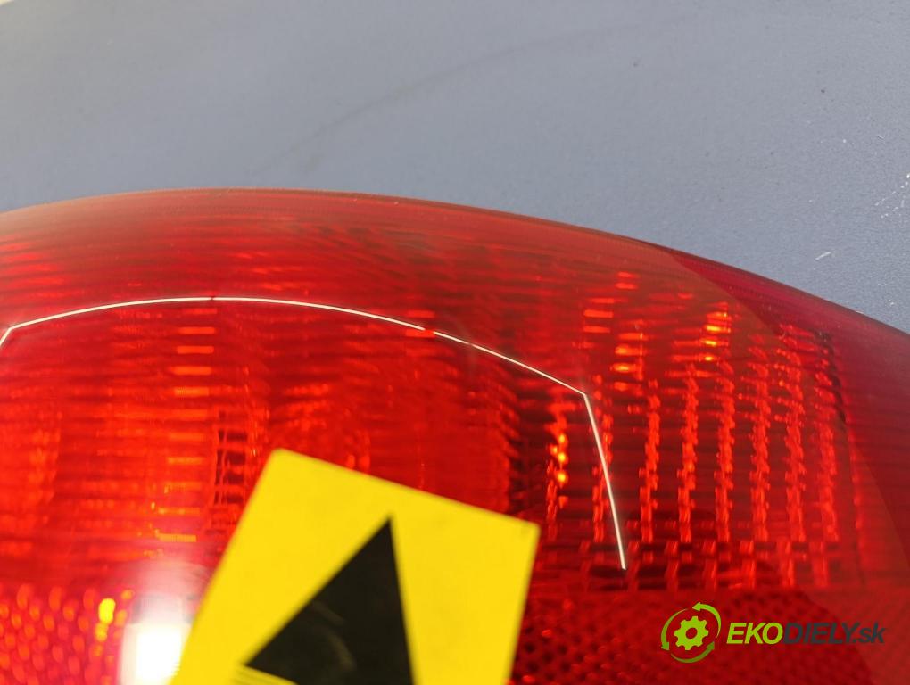 Audi A3 2005 svetlo / reflektor zad Prava: Vonkajsia: 8P4945096C