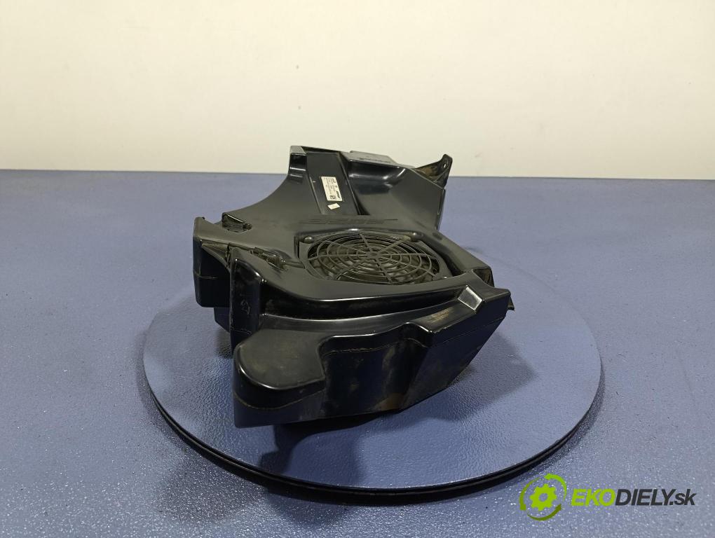 Audi A3 2005 Reproduktor / Subwoofer: 8P4035382A