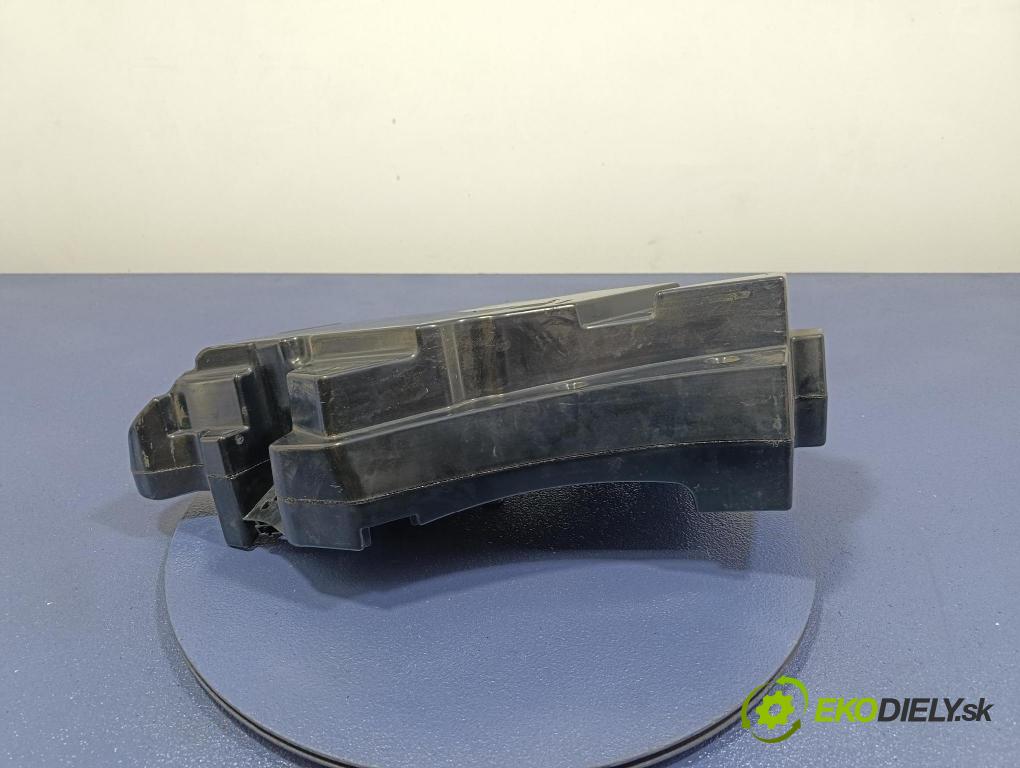 Audi A3 2005 Reproduktor / Subwoofer: 8P4035382A