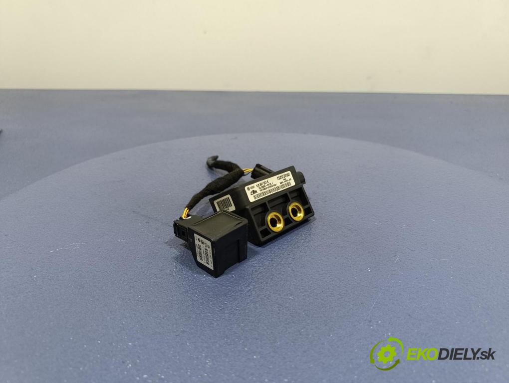 Audi A3 2000 snímač ESP. 1J1907637B