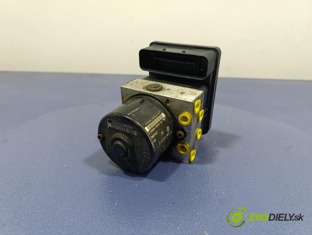Audi A3 2000 čerpadlo ABS x 1J0614517E