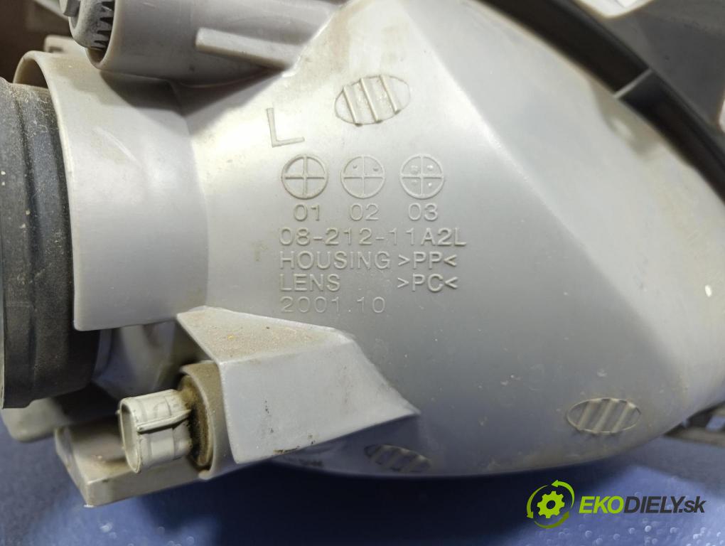 Toyota Yaris 2002 světlo Levý: 08-212-11A2L