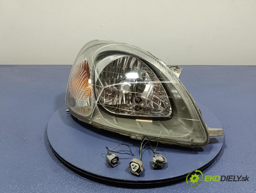 Toyota Yaris 2002 Reflektor: v pravo: