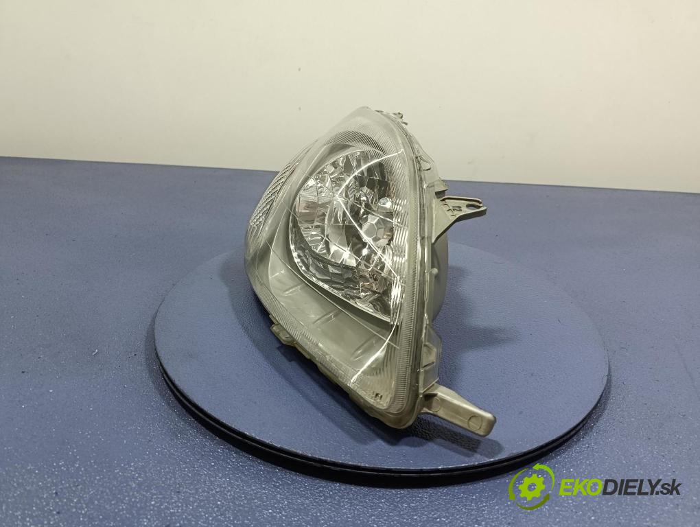 Toyota Yaris 2002 Reflektor: v pravo: