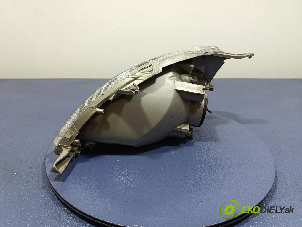 Toyota Yaris 2002 Reflektor: v pravo:
