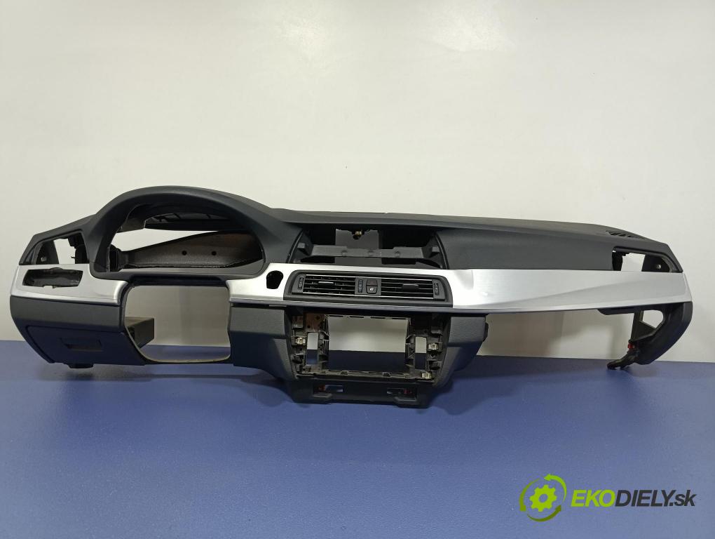 Bmw Seria 5 2011 kokpit,pristrojová doska 9166659