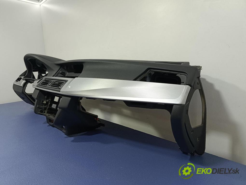 Bmw Seria 5 2011 kokpit,pristrojová doska 9166659